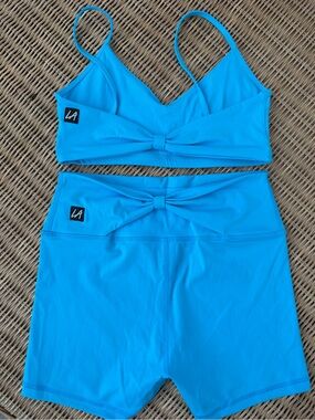 Bright Blue Twist-Front Sports Bra & Bike Shorts Set
